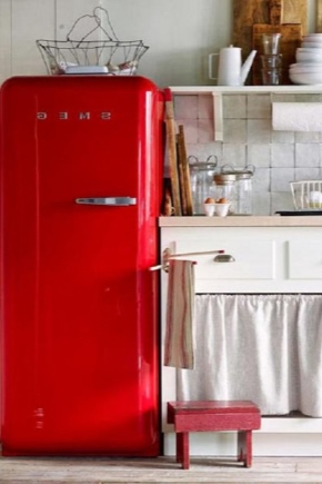  ตู้เย็นสีแดง