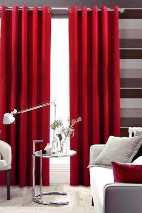  Red curtains