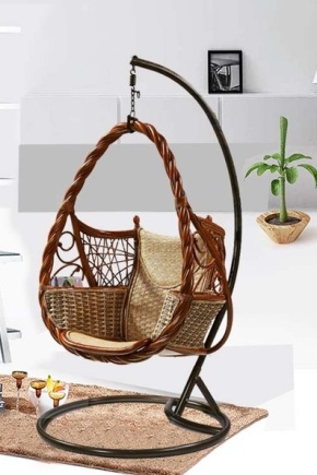  Suspended chair cocoon