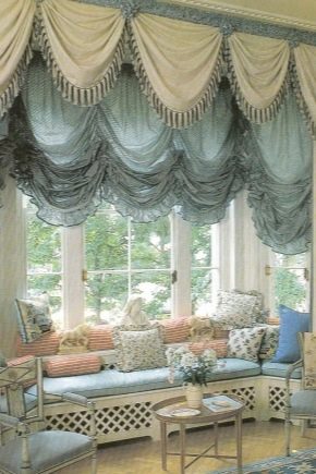  Austrian curtains