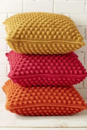  How to choose knitted pillows?