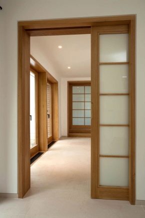  Retractable interior doors