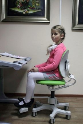  Comment choisir une chaise d'enfant réglable en hauteur?