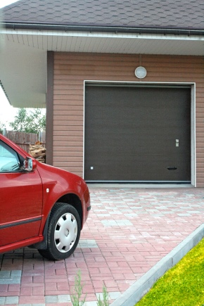  Pintu garaj automatik: kebaikan dan keburukan