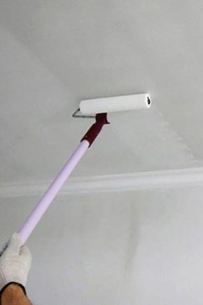  How to paint the ceiling with water-based paint without a divorce?