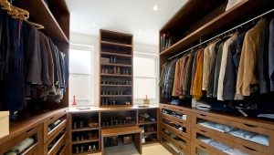  غرفة خزانة ملابس ذات أبعاد