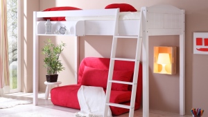 Katil-katil ranjang kanak-kanak dengan sofa