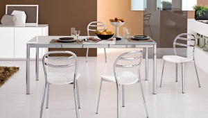  Metal chairs for the kitchen
