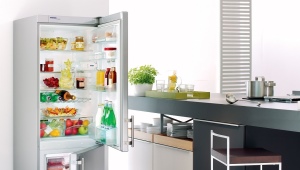  Two-compartment bottom freezer refrigerators