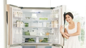  Refrigerator with large freezer