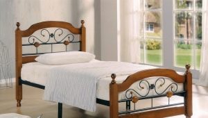  Wooden single beds