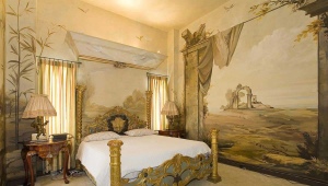  Fresco in the bedroom