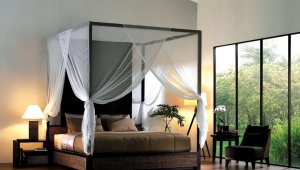  Bedroom with canopy