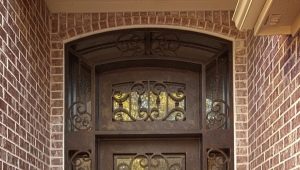  Μεταλλικές πόρτες με γυαλί