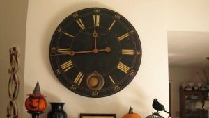  Grande orologio da parete: il modello originale all'interno del soggiorno