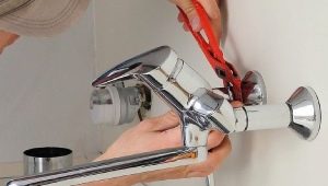  Perincian pemasangan alat pengadun di bilik mandi