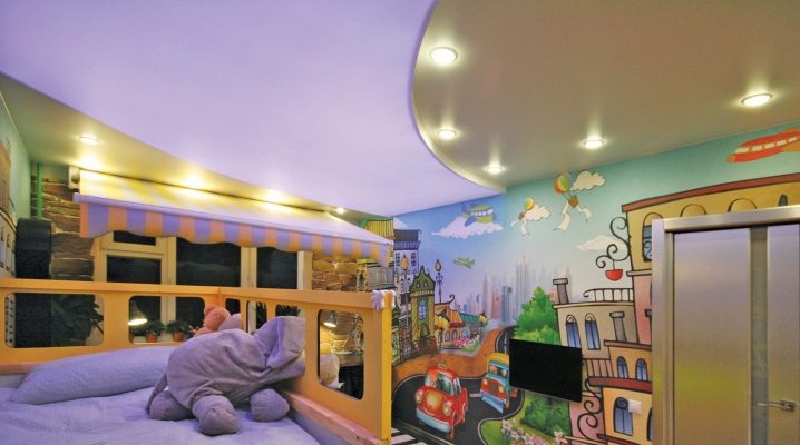  Çocuk odasında iki seviyeli tavan