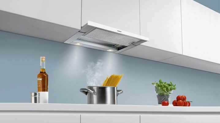  How to install the hood in the kitchen