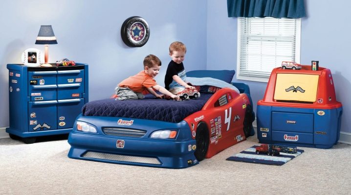  Bir çocuk için yatak arabası