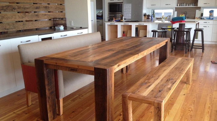  Meja dapur diperbuat daripada kayu dengan tangan anda sendiri