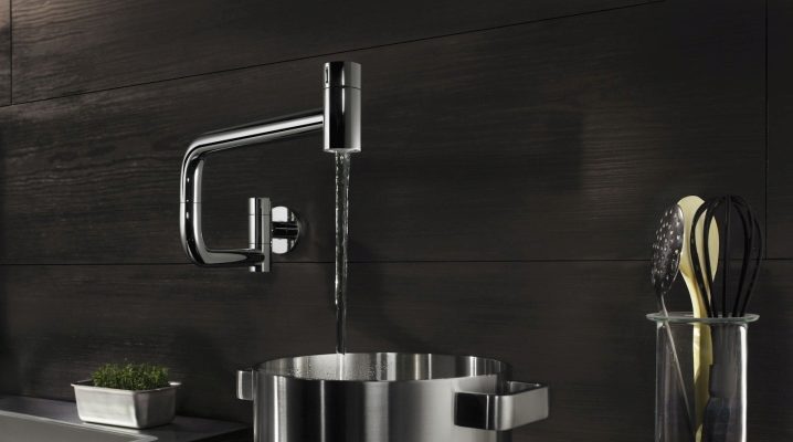  Wall mounted kitchen faucet