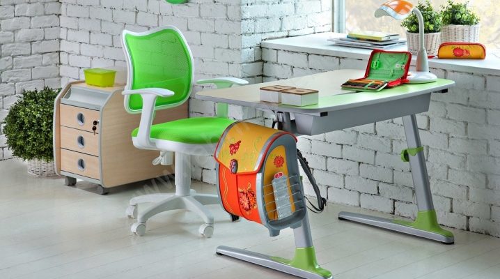  Table and chair growing with your child