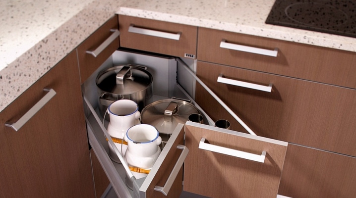  Armoire de cuisine avec tiroirs