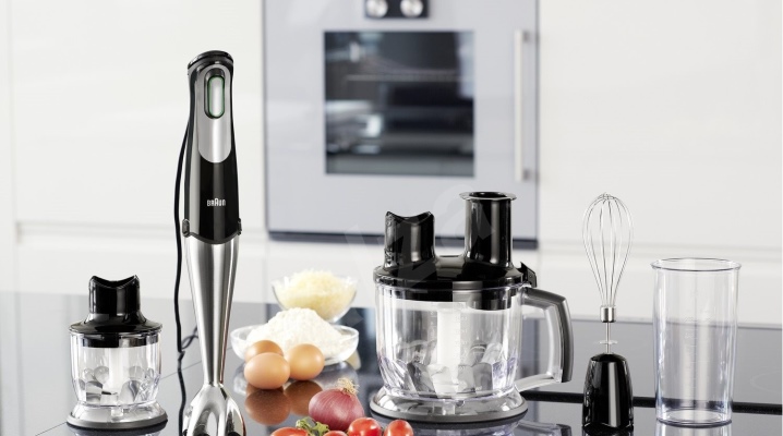  What is the difference between a blender and a mixer?