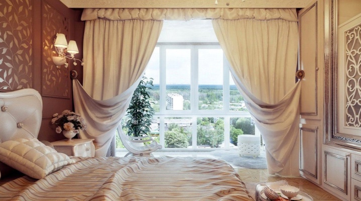  Classic curtains in the bedroom