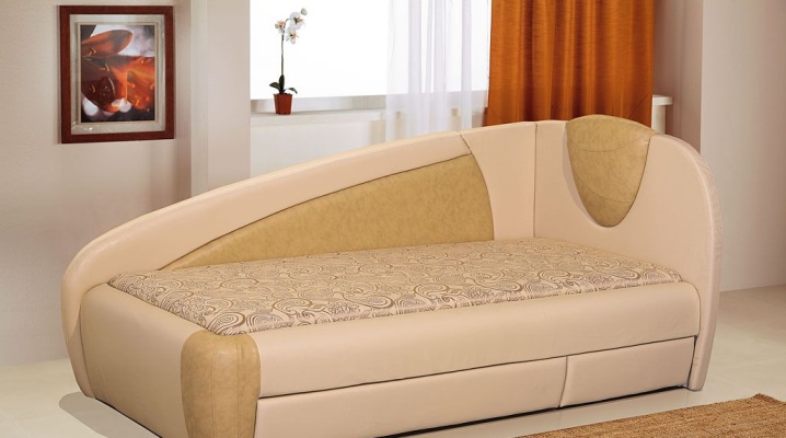  Folding couch