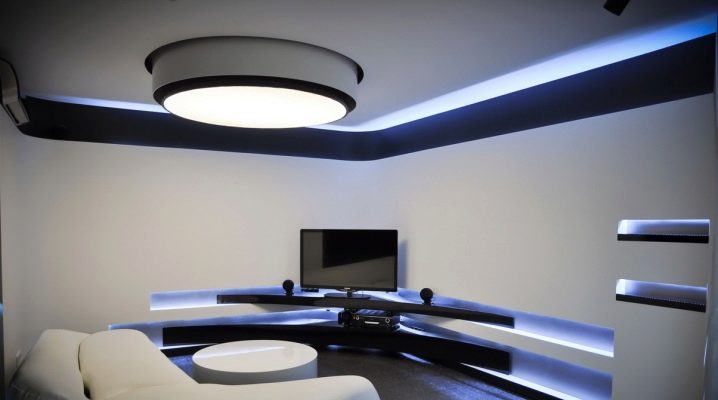 Wall and ceiling lights