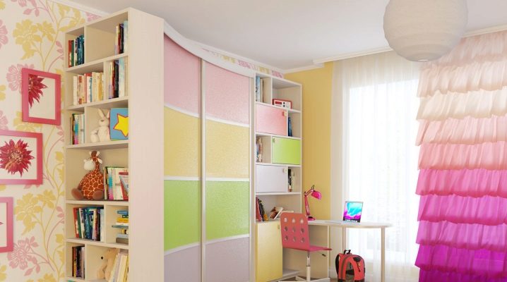  Cabinets in the nursery for girls