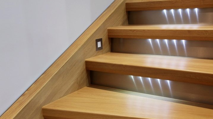  Stair lights