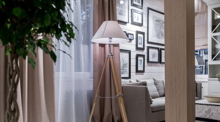  Floor lamps on a tripod