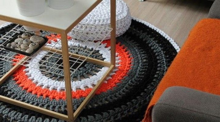  Knitted rugs in the interior: how to choose?