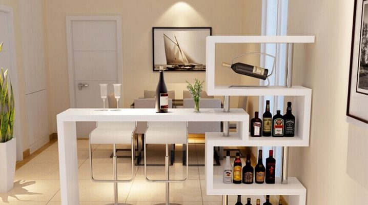  Mesas de bar - funcionalidad y estilo en el interior del apartamento.