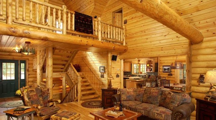  Interiér semi-starožitný dřevěný dům a další stylová řešení.