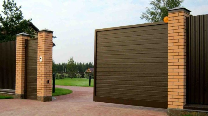  Types and features of sliding gates