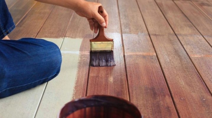  Comment choisir la peinture pour le bois?