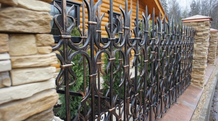  Wrought fences: characteristics and advantages