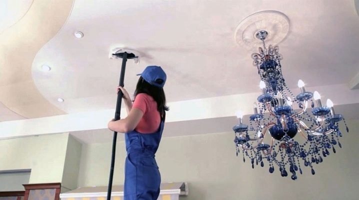 What and how can you clean the ceiling without stains?