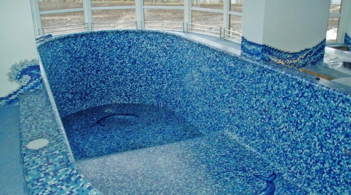 Mosaic for the pool: features and design ideas