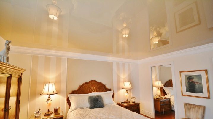  Yatak odası için perde tavanları: çeşitleri ve tasarımları