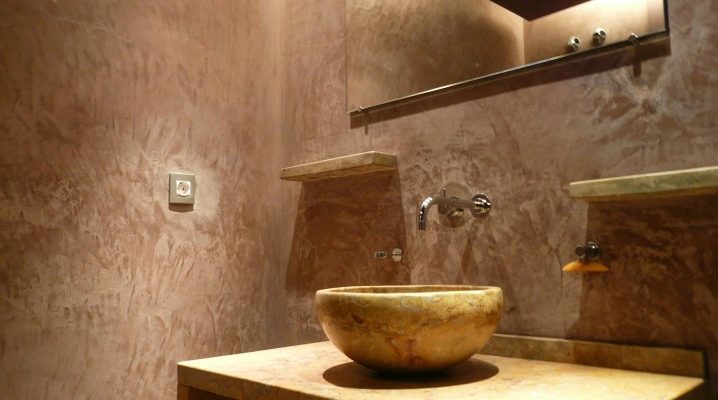  Wallpaper under the Venetian plaster: the pros and cons