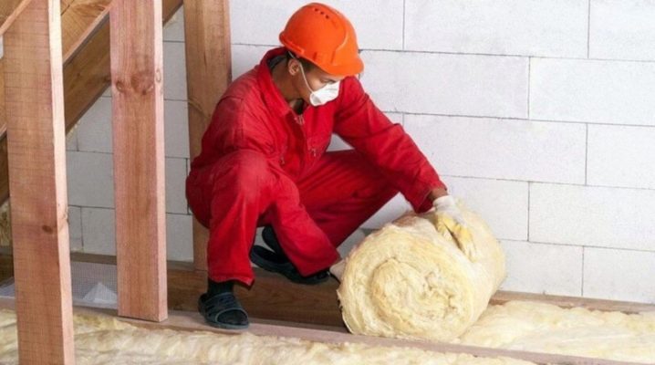  Subtilitățile de izolare termică a plafonului casei de la mansardă