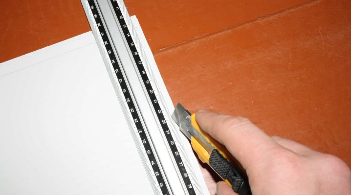  How to cut PVC panels: the choice of tool