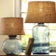  Lámparas de mesa en varios estilos.