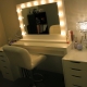  Makeup tables with a mirror and light
