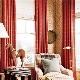  La combinación de colores en el interior: combina cortinas y papel pintado.