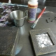  Làm thế nào để áp dụng sơn búa trên kim loại?